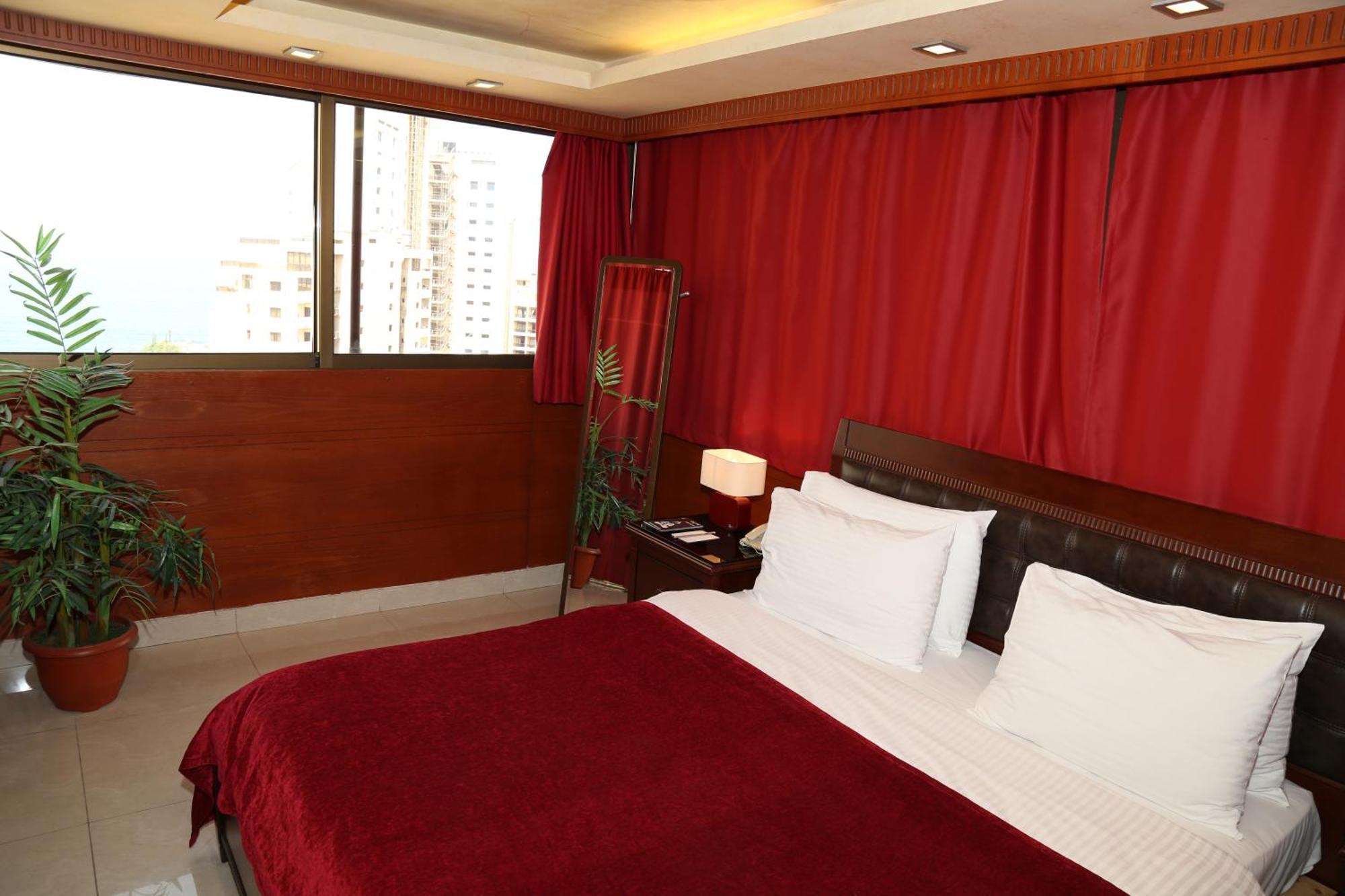 Duroy Hotel Бейрут Екстериор снимка